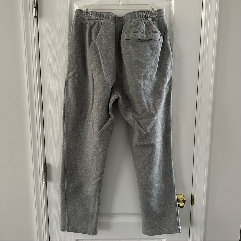 Men’s Nike Heather Gray Open Hem Sweatpants - Picture 5 of 7